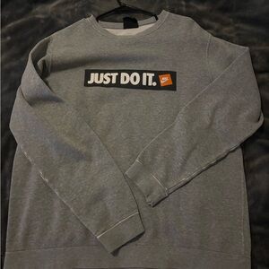 Men’s Nike Sweatshirt